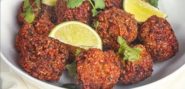 Bolinho de feijão frito: o aperitivo mais fácil, barato e saboroso