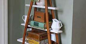 Reutilize muletas de madeira para fazer uma estante vintage