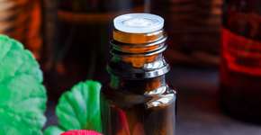 Óleo essencial é poderoso contra sintoma da TPM; saiba qual e como usar