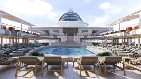 Piscina do Seven Seas Prestige