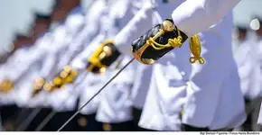 Sargento da Aeronáutica é pego ‘doidão’ em prostíbulo do DF