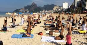 Aulão de Yoga na Praia de Ipanema