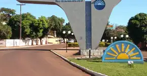 Vagas no setor público do Paraná pagam salários de até R$ 15 mil