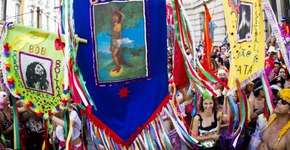 Cordão do boitatá faz cortejo pelas ruas do centro no domingo