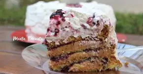 Bolo tentação bem cremoso: vai ter disputa pelo último pedaço