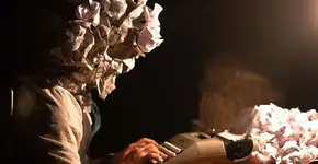 Máquina de reciclagem oferece cupons de desconto, brindes e ingressos para quem depositar latas e garrafas