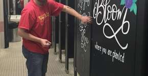 Pais estampam mensagens de empoderamento em escola e surpreendem