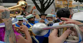 Confira os blocos que desfilam no dia 2 de março