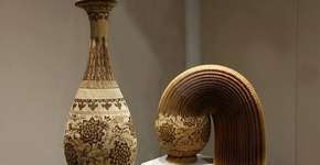 Artista chinês cria esculturas maleáveis com papel dobrado