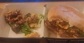 Homem posta que encontrou caramujo dentro de sanduíche do McDonald’s