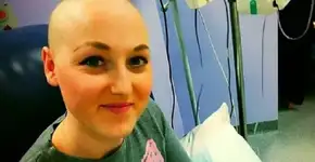 Mulher tem os seios retirados após falso diagnóstico de câncer de mama