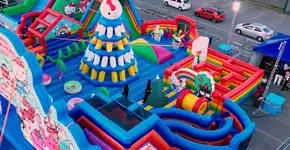 Parque Inflável Hello Kitty & Amigos