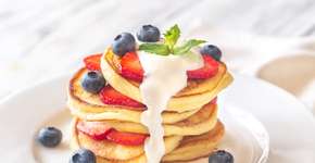 Panquecas de ricota e mirtilos para um café da manhã delicioso