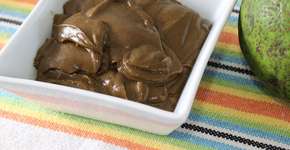 Saudável e fácil de fazer: mousse de abacate com chocolate