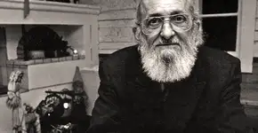 Série de vídeos no YouTube explica obra de Paulo Freire