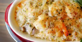 O almoço perfeito: saiba como fazer a lasanha de camarão mais deliciosa