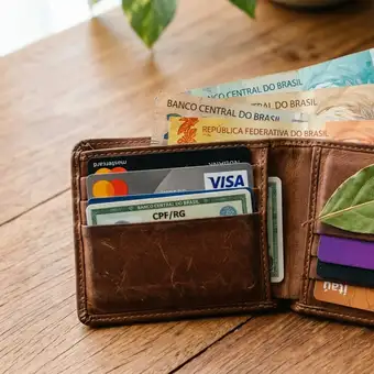 Featured mobile: Por que guardar dinheiro pode gerar ansiedade em algumas pessoas