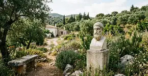 Epicuro, o cara que sabia curtir a vida com simplicidade: “A felicidade de verdade custa muito menos do que você imagina”