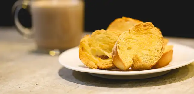 Torrada de leite: o café da manhã perfeito em poucos minutos