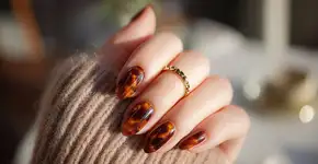 Oma nails é a tendência vintage que vai dominar o outono