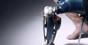 Designer cria próteses artísticas