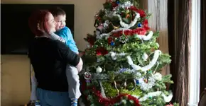 Cidade canadense antecipa Natal para menino com câncer terminal