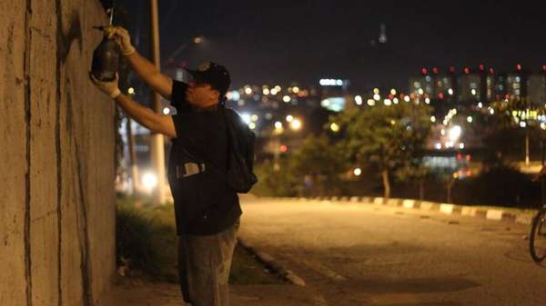 Ação em muros. (crédito: acervo pessoal Djan)