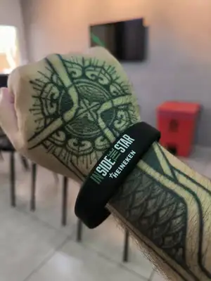 Prepare-se, porque, ao longo de duas horas, você vai passar por uma imersão completa no universo da Heineken