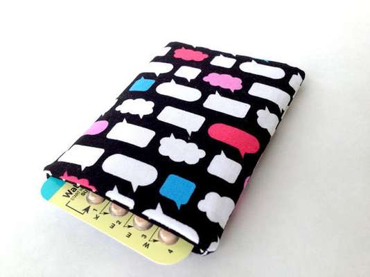 As capinhas tem um design criativo e original (Imagem: Reprodução/Buzz Feed) 