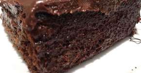 Bolo de chocolate vegano fácil e sem glúten