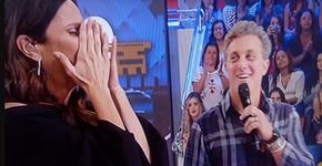 Ivete Sangalo se emociona com homenagem de Luciano Huck