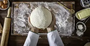 O segredo para fazer essa massa deliciosa de pães e pizzas em casa