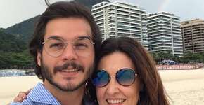 Fátima Bernardes aparece em foto ao lado dos sogros e do namorado