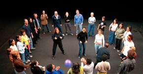 Sessões de psicodrama no CCSP