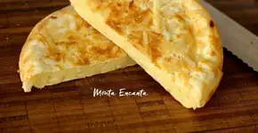Pão de queijo rápido na frigideira