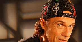 Carlinhos Vergueiro canta Nelson Cavaquinho na Hebraica