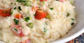 Risoto simples de queijo com arroz comum; aprenda a receita