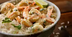 Receita de camarões grelhados para surpreender no almoço