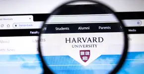 Harvard oferece 163 cursos gratuitos e com legenda em português