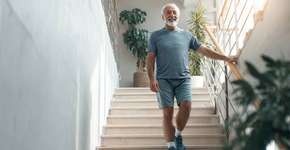Subir escadas melhora força, equilíbrio e coração após os 60