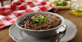 Receita de sopa de feijão que você nunca imaginou que seria tão saborosa