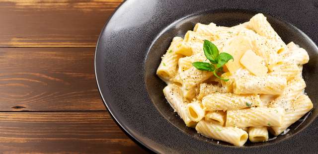 Aprenda a fazer rigatoni com molho de queijo gorgonzola que vai surpreender todo mundo