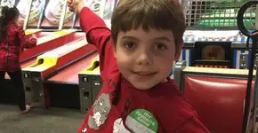 Garoto foi expulso do clube de escoteiro por ser transgênero