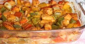 Frango assado com pimentões; receita para fazer e congelar