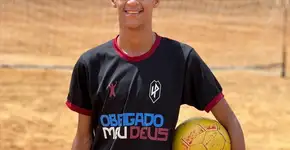 Luva de Pedreiro posta foto em sua nova casa e comemora: ‘mais conforto aos meus pais’