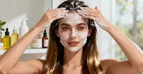 Dupla hidratação capilar garante brilho e maciez em casa