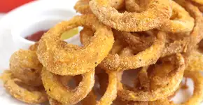 Como fazer onion ring em casa de forma fácil e sem fritar no óleo