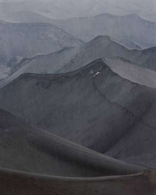 Os voluntários posaram em paisagens naturais exuberantes (Foto: Ruben Brulat)