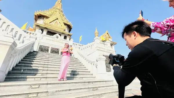 A empresária Jana Fantoni posa para fotógrafo Elas Viajam na Tailândia