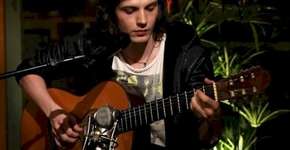 Cantor Toni Ferreira dá oficina de composição de letras de música